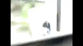 Адел го кара да спеч ...