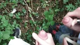 Блондинката танцува  ...