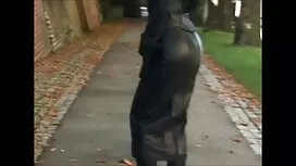 Блондинка със порно  ...