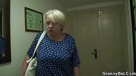 Големи Цици Духане б ...