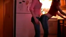 Teen Ana Fox като fa ...